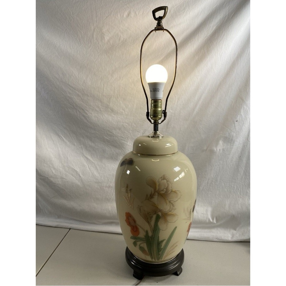 Vintage signed hand painted ginger jar table  lamp